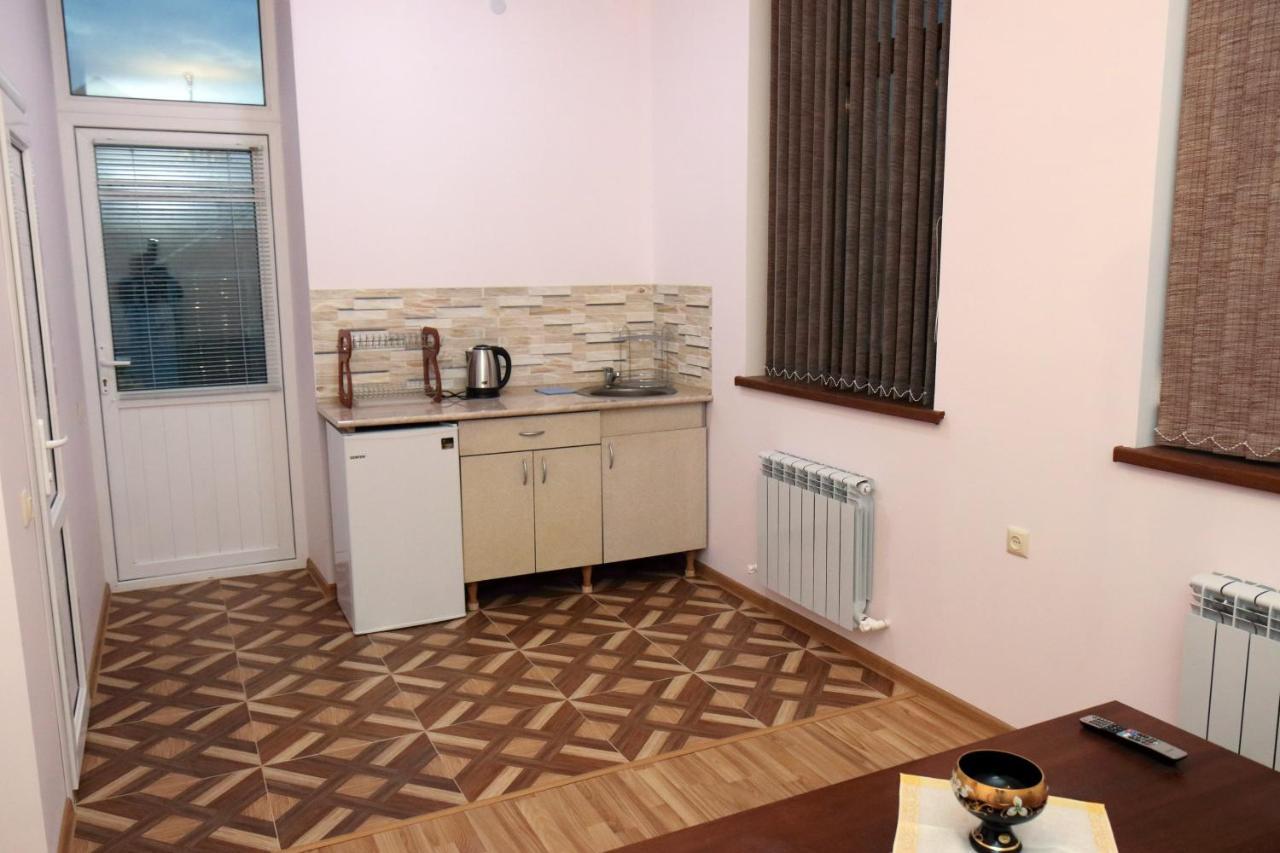 Vanand Guest House Gyumri ภายนอก รูปภาพ