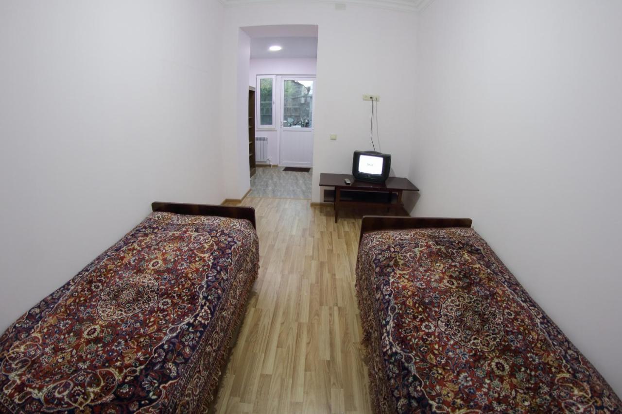 Vanand Guest House Gyumri ภายนอก รูปภาพ