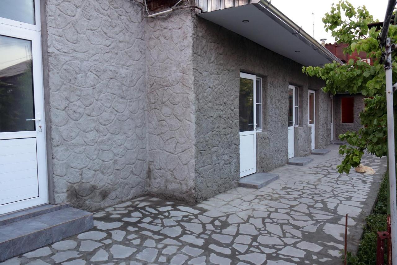 Vanand Guest House Gyumri ภายนอก รูปภาพ