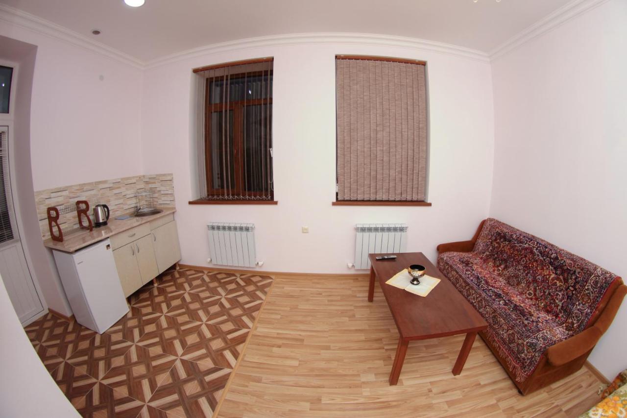 Vanand Guest House Gyumri ภายนอก รูปภาพ