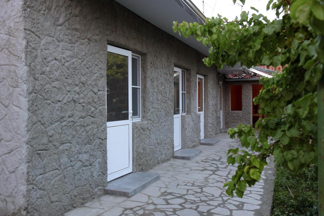 Vanand Guest House Gyumri ภายนอก รูปภาพ