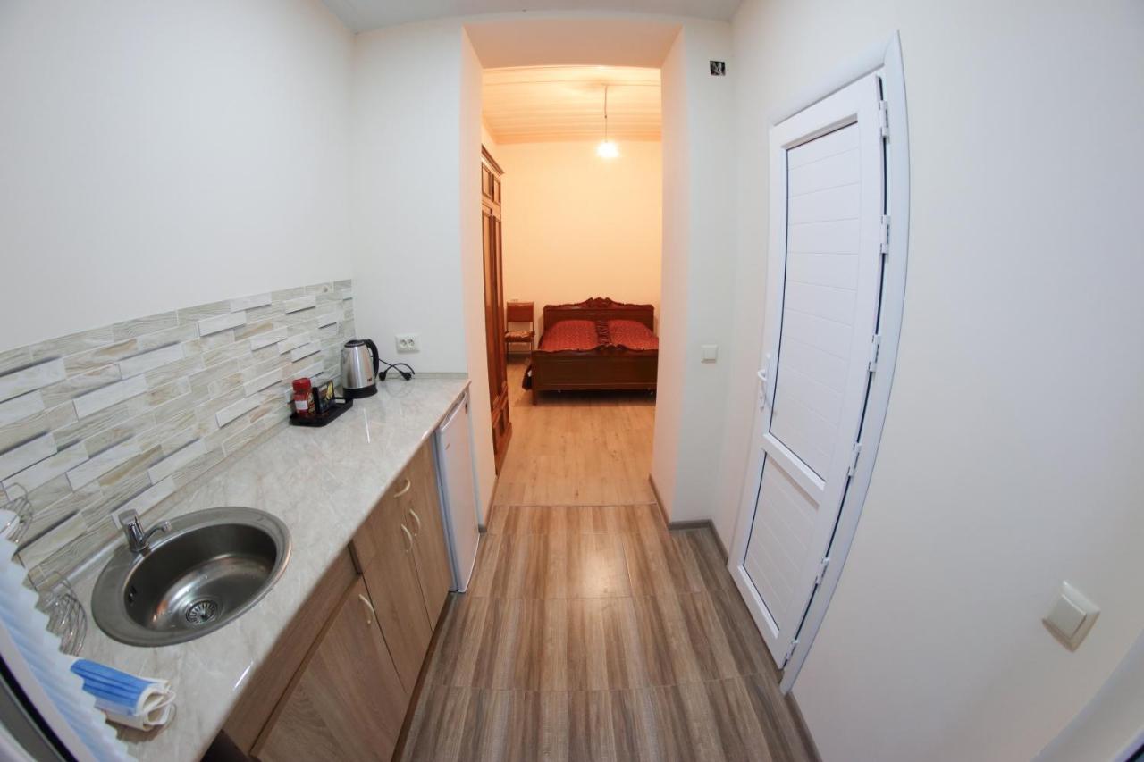 Vanand Guest House Gyumri ภายนอก รูปภาพ